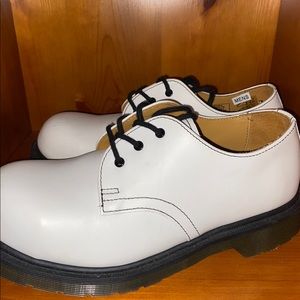 Dr. Martens smooth leather white Oxford shoes